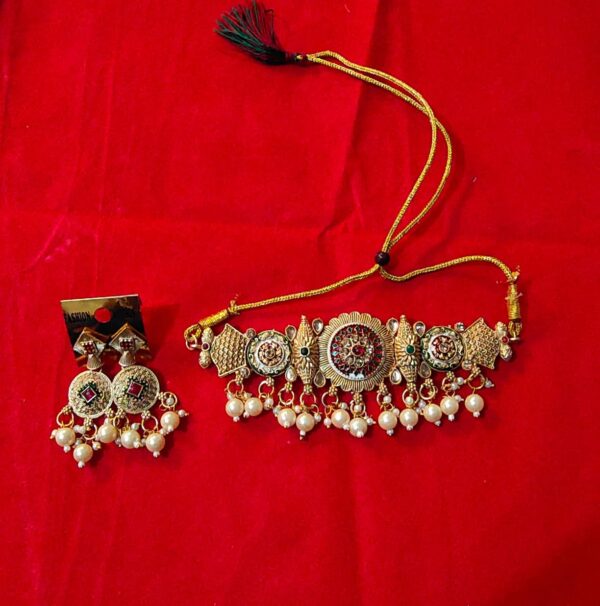 Golden Nag Choker Set